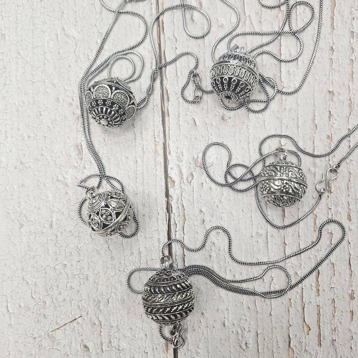 Angel caller for wholesale by Hecho a mano