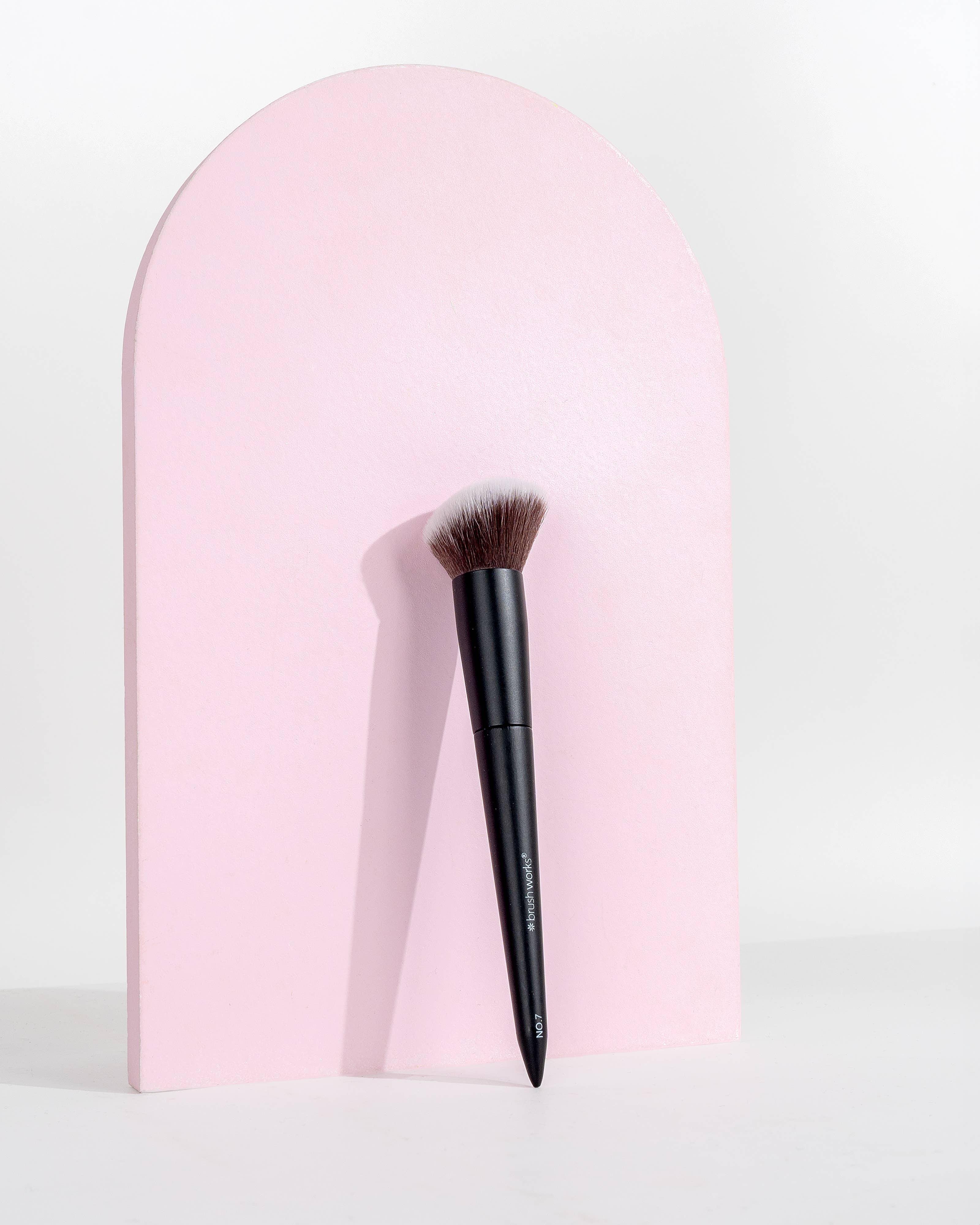 Soinvogue - Wholesale Cheek/Face Makeup Brush - Brushworks No. 7 Angled Blush Brush4