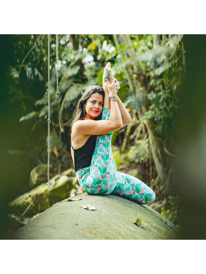 Comfy Yoga - Wholesale Athletic/Lounge Leggings - Women's - Oh Flamingo Capris - High Waist Capris with Side Pockets