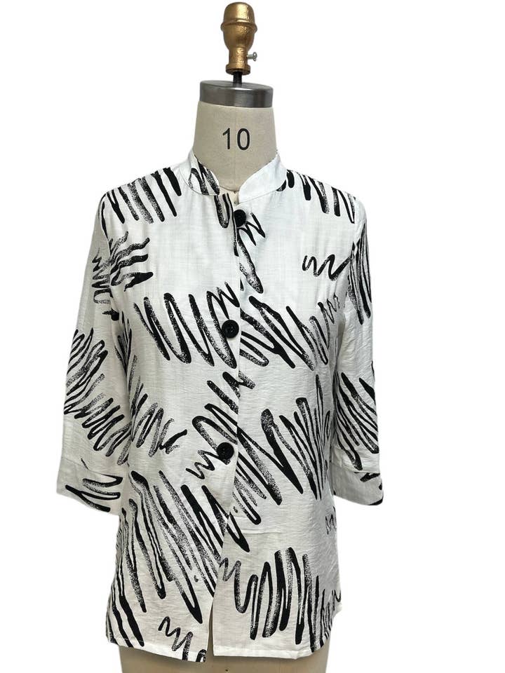 Cardigan da donna con scollo tondo con bottoni a nuvola in bianco e nero per la vendita all'ingrosso da parte di Kamana