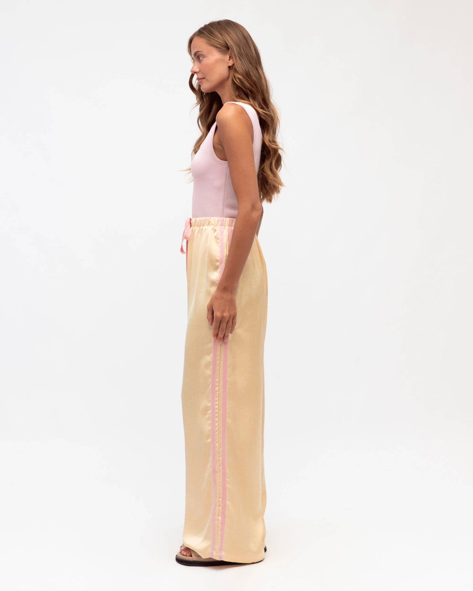 Global Fashion House - Wholesale Pants - Women's - ELASTICATED WAIST PANTS3