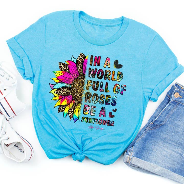 Un monde plein de roses pour la vente par Great Tees