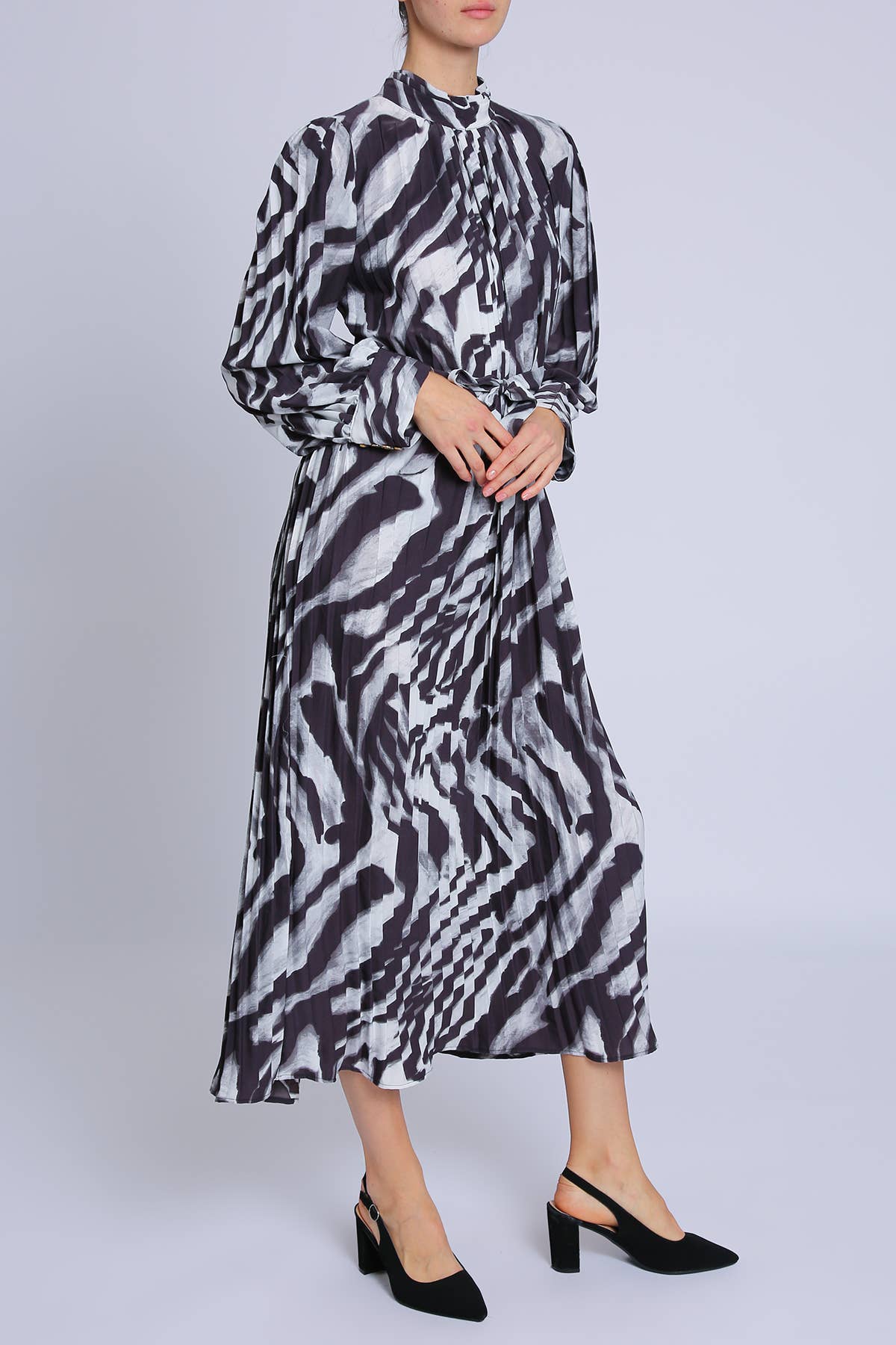 Beulah Style - Wholesale Dress - Women's - Abstract Swirl Print Pleated Maxi Dress PC34425