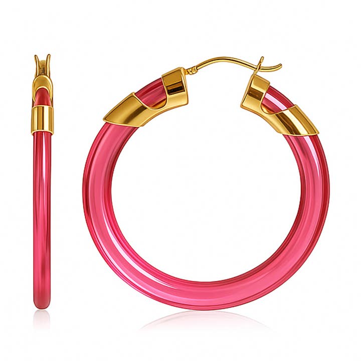 Boucles d'oreilles créoles classiques en lucite plate avec pierre de naissance pour la vente par Gold & Honey