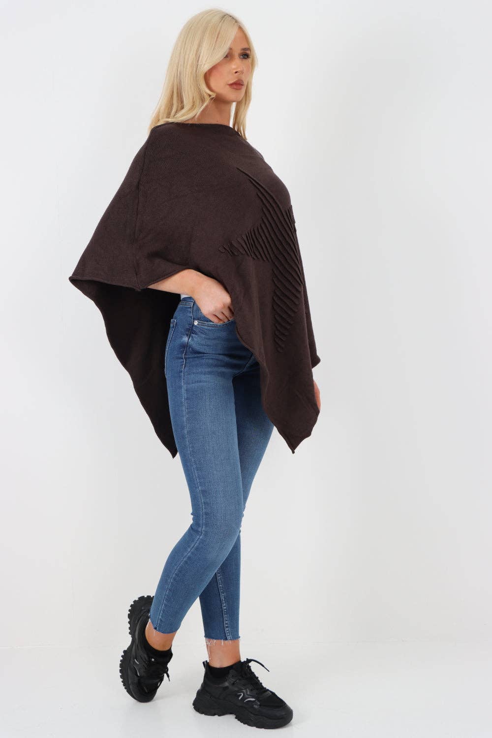 Miss Bold – wholesale Poncho – Women's – Italian Knitted Lagenlook Star Poncho61