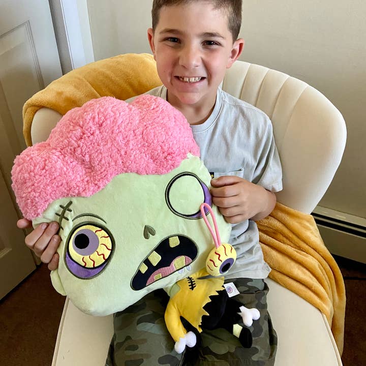 MaterialJill - Wholesale Throw/Decorative Pillow - 18" Halloween Decor, Plush Pillow - Zombie3