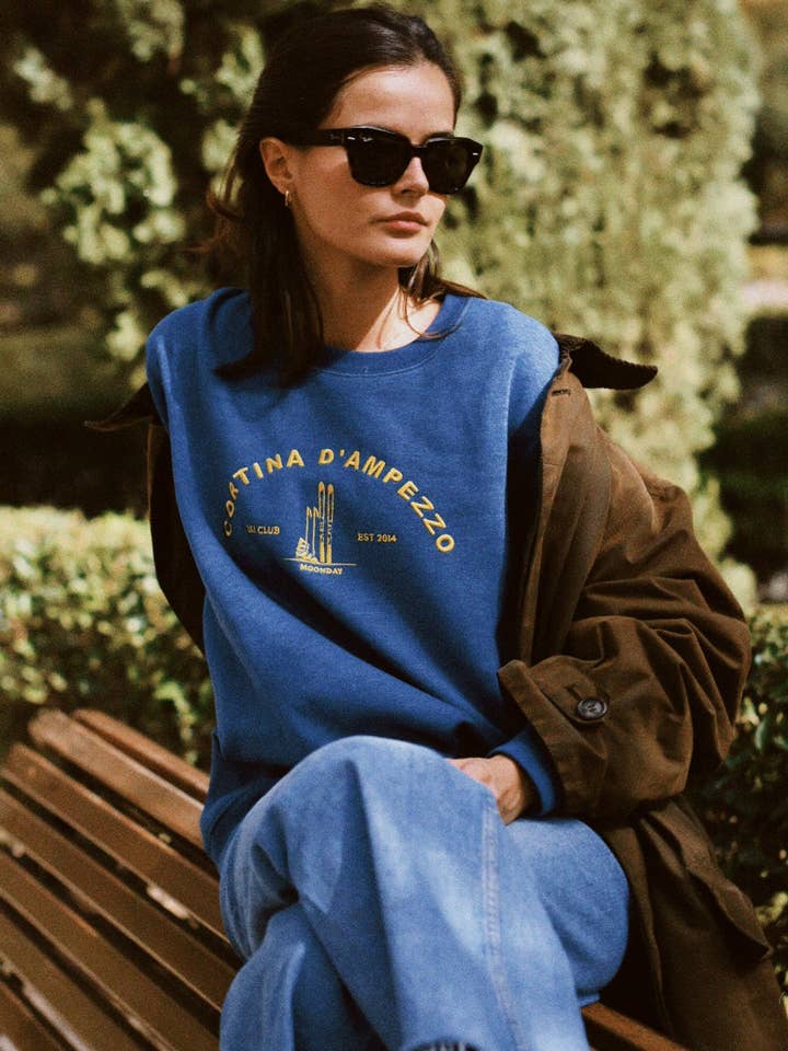 MOONDAY - Wholesale Graphic Sweatshirt - Women's - Cortina4