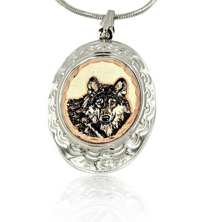 L 55 Wolf Jewelry medaillon halsketting voor wholesale door COPPER ARTS INC.