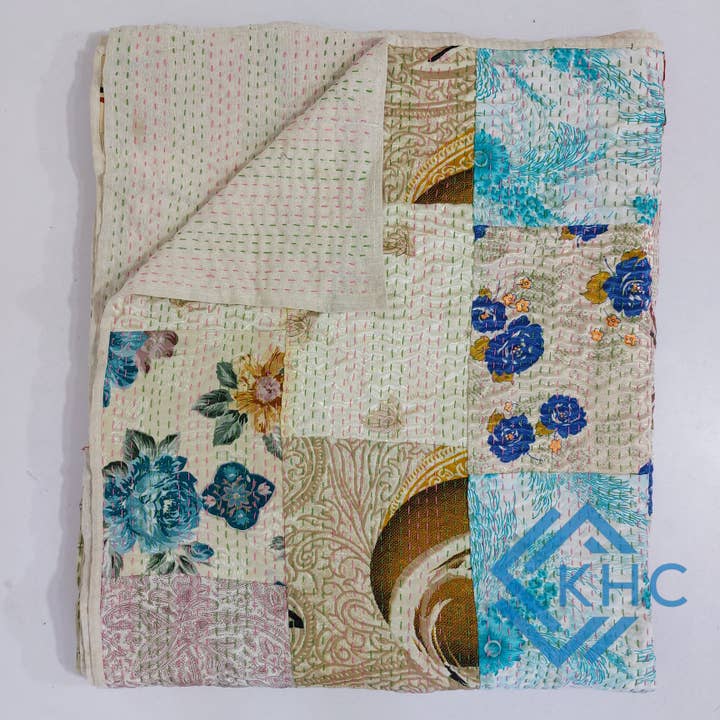 KHC - Venta al por mayor Edredones acolchados - Colcha de Seda Patchwork Boho Chic Blanca Diseño Ecléctico Colorido Decoración de Habitación1