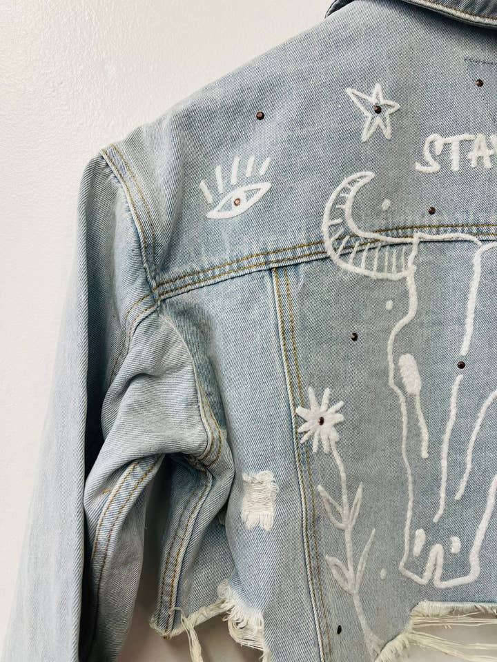 Trio Urban – wholesale Jeansjackor – Dam – Stay Wild Crop Jeansjacka