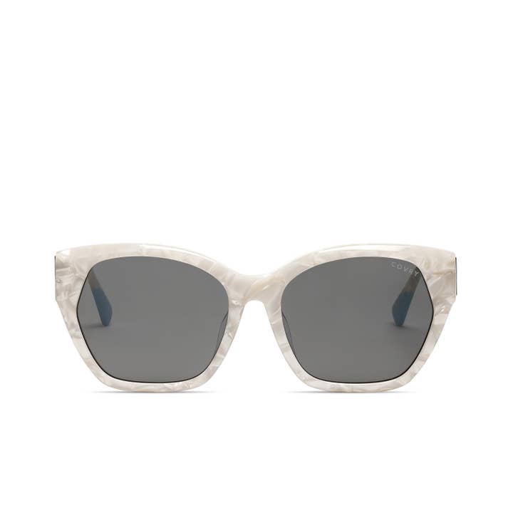 Irena Cloud pour la vente par COVRY EYEWEAR