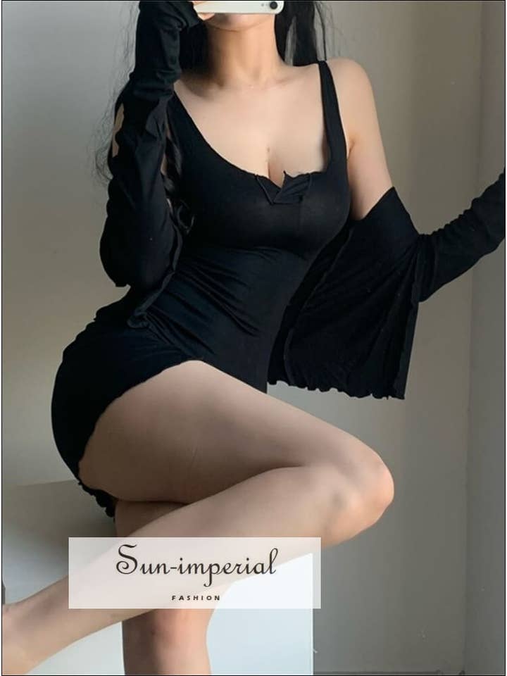 Sun Imperial – Großhandel Kleid – Damen – Figurbetontes Mini-Cami-Kleid für Damen mit gerüschter Brust und langem Ausschlag