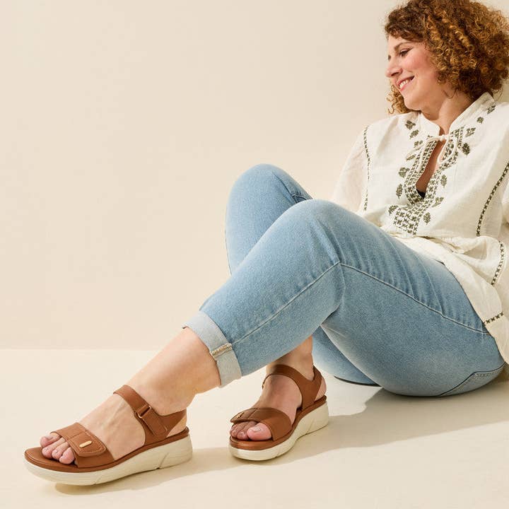 Gabylou - Vendita all'ingrosso Sandali - Donna - Sandali a pianta larga regolabili H - Modello Mia
