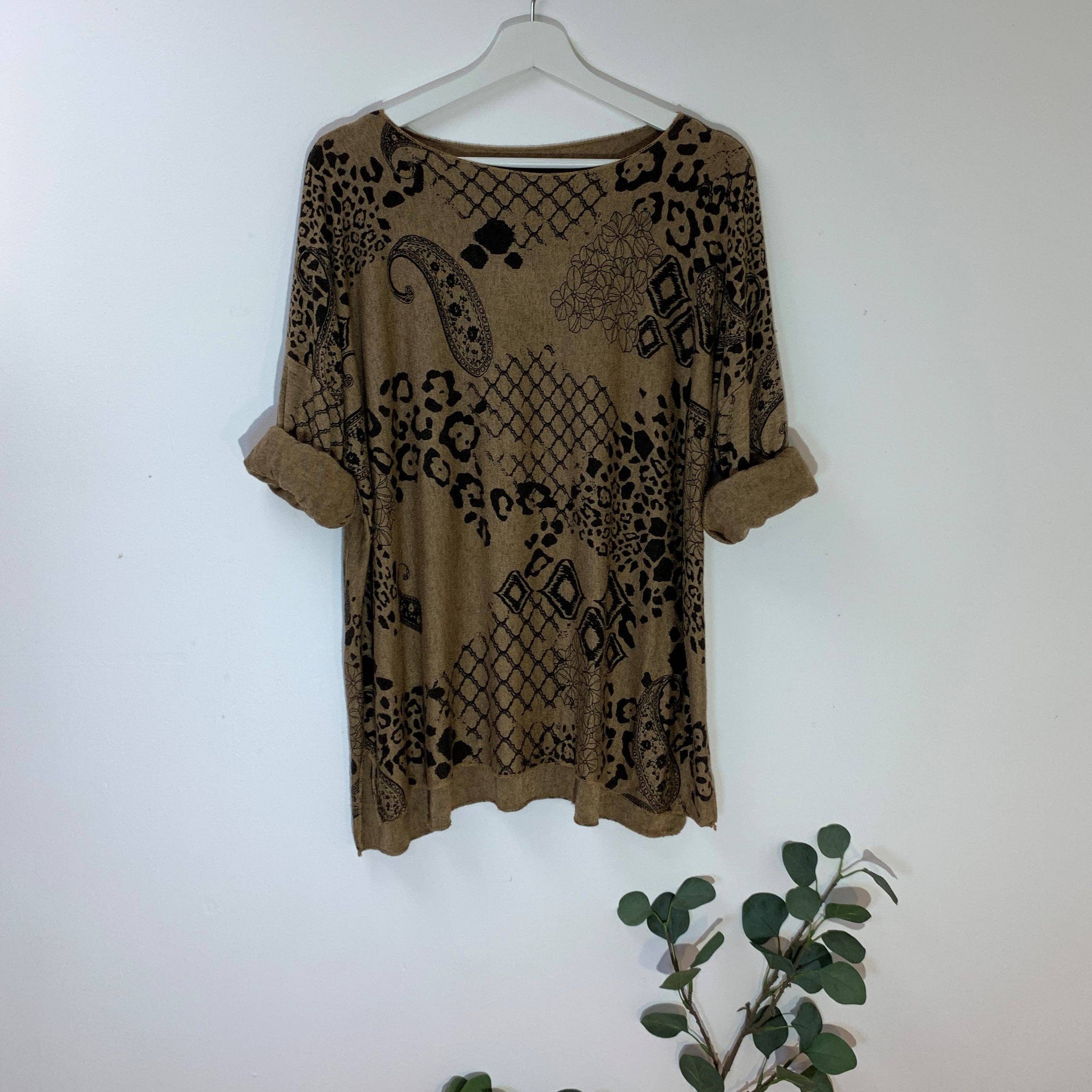 Tempest Designs – wholesale Knit top – Women's – Soft touch paisley animal fusion print top with slight split sides4