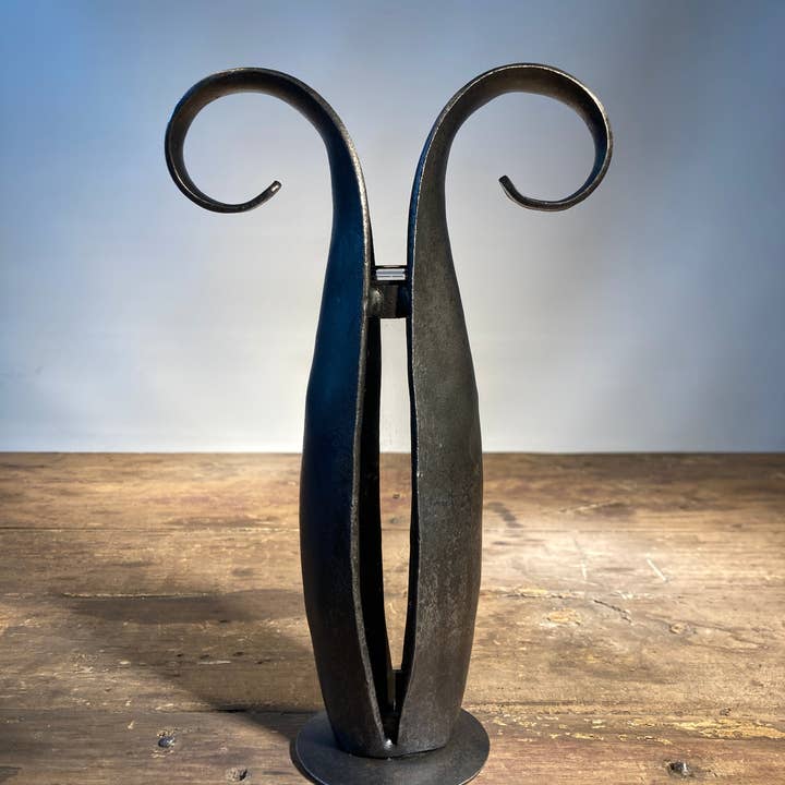 Blackthorne Forge - Wholesale Vase - Pod Vase1