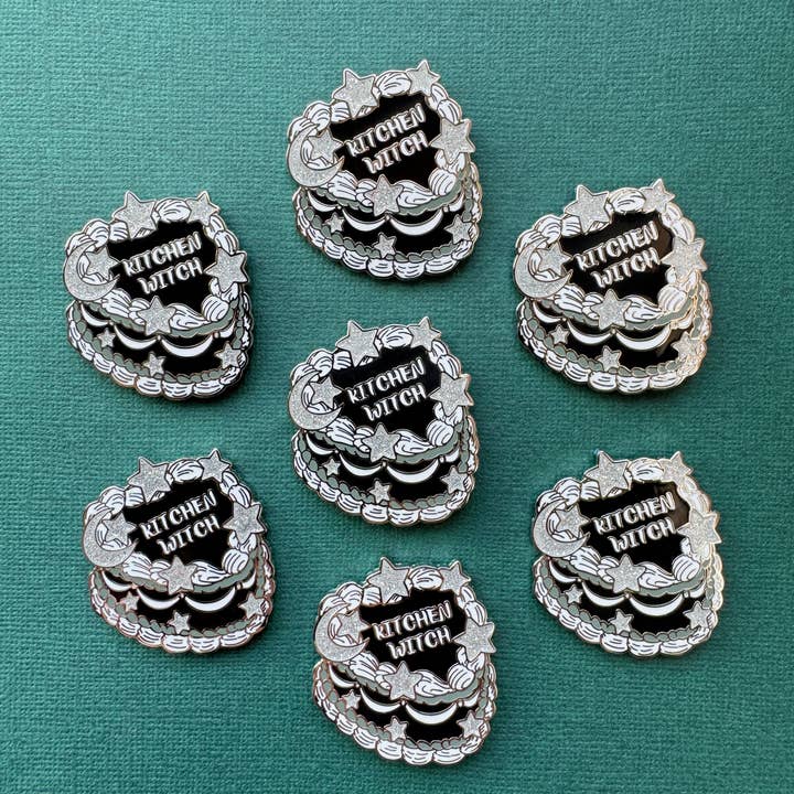 Lady Moon Co.® - Wholesale Lapel Pin/Button - Kitchen Witch Cake Pin2