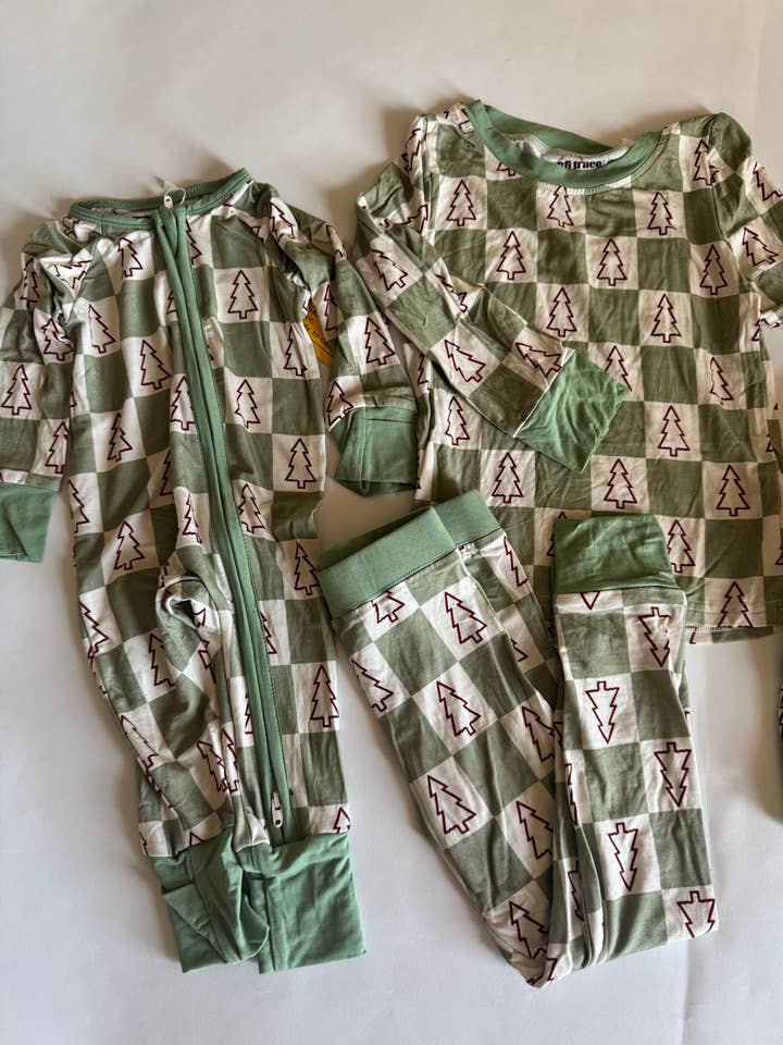 Tatum & Trace - Wholesale Sleepwear Set - Kids - Checkered Christmas Bamboo Pants Set0