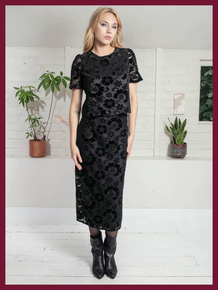 Gonna Nicole in Nero per la vendita all'ingrosso da parte di NOOKI DESIGN LTD