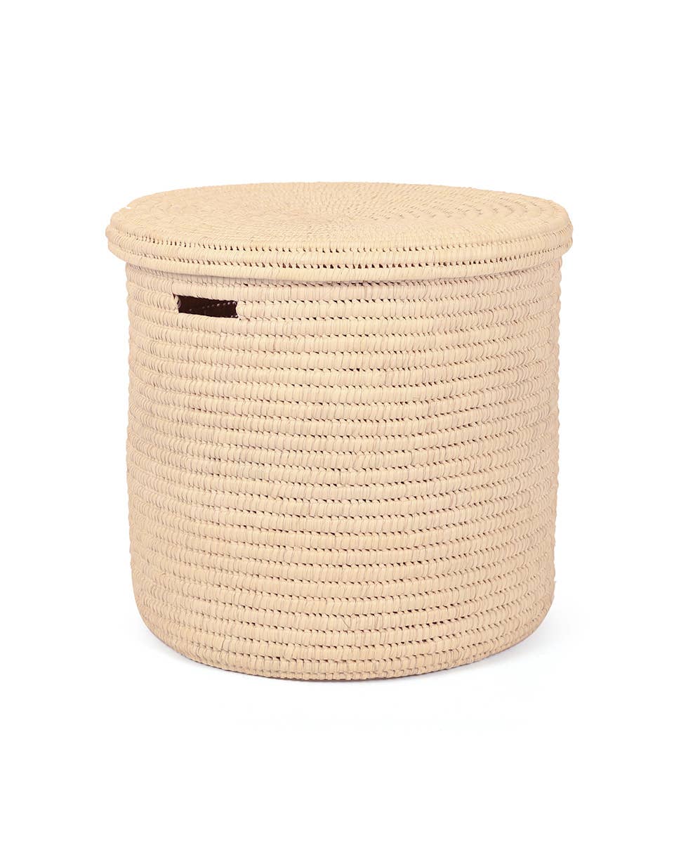 The Basket Room – wholesale Laundry basket – PALE: Natural Lidded Laundry Basket | Log Basket | Toy Storage with Handles | Blanket Basket | Laundry Hamper1