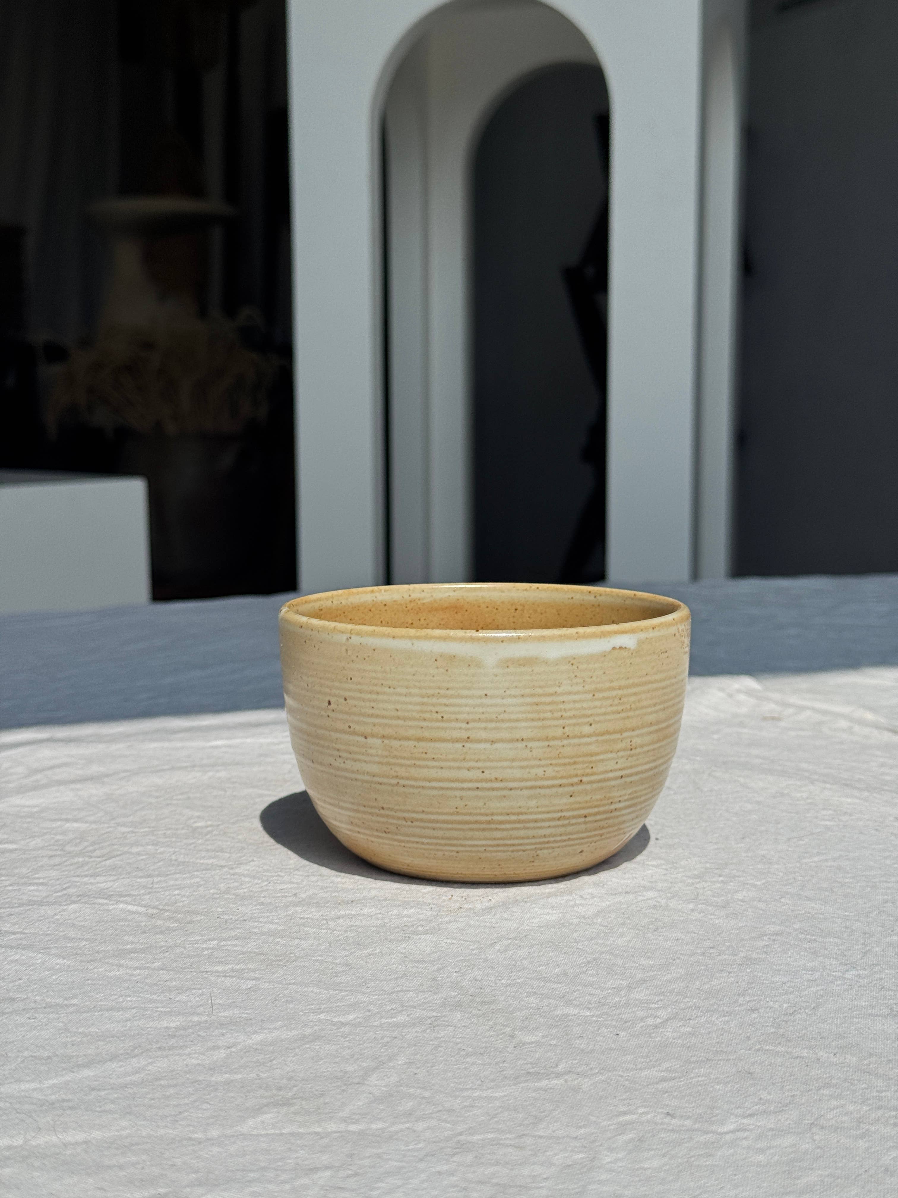 Office Objets - Wholesale Decorative Plate/Dish/Bowl - A small tall beige bowl CNP Stoneware Village France vintage D12