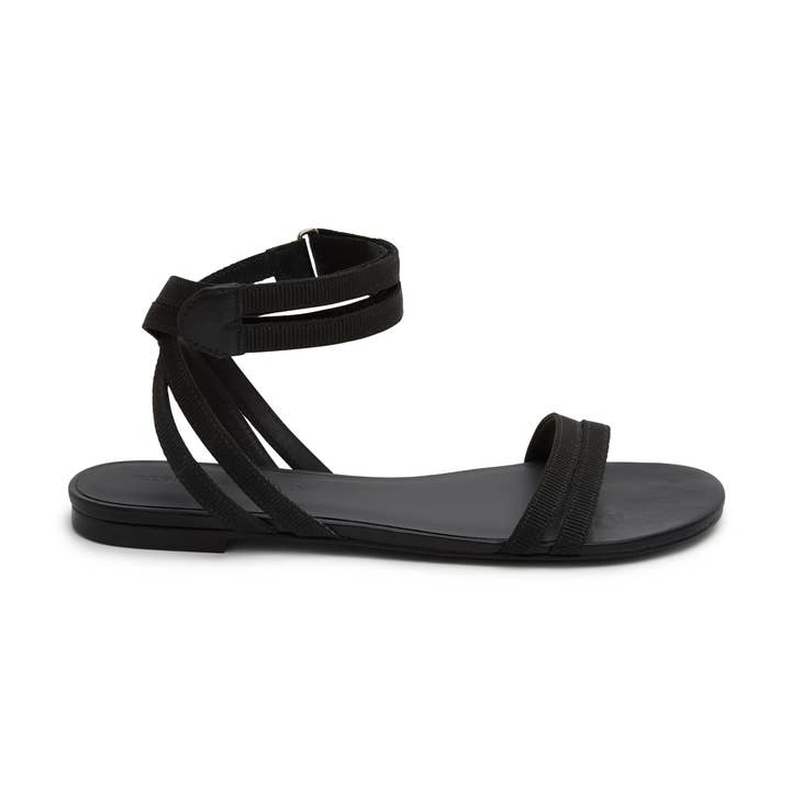 The Flat Two Strap, noir pour la vente par Rebecca Allen