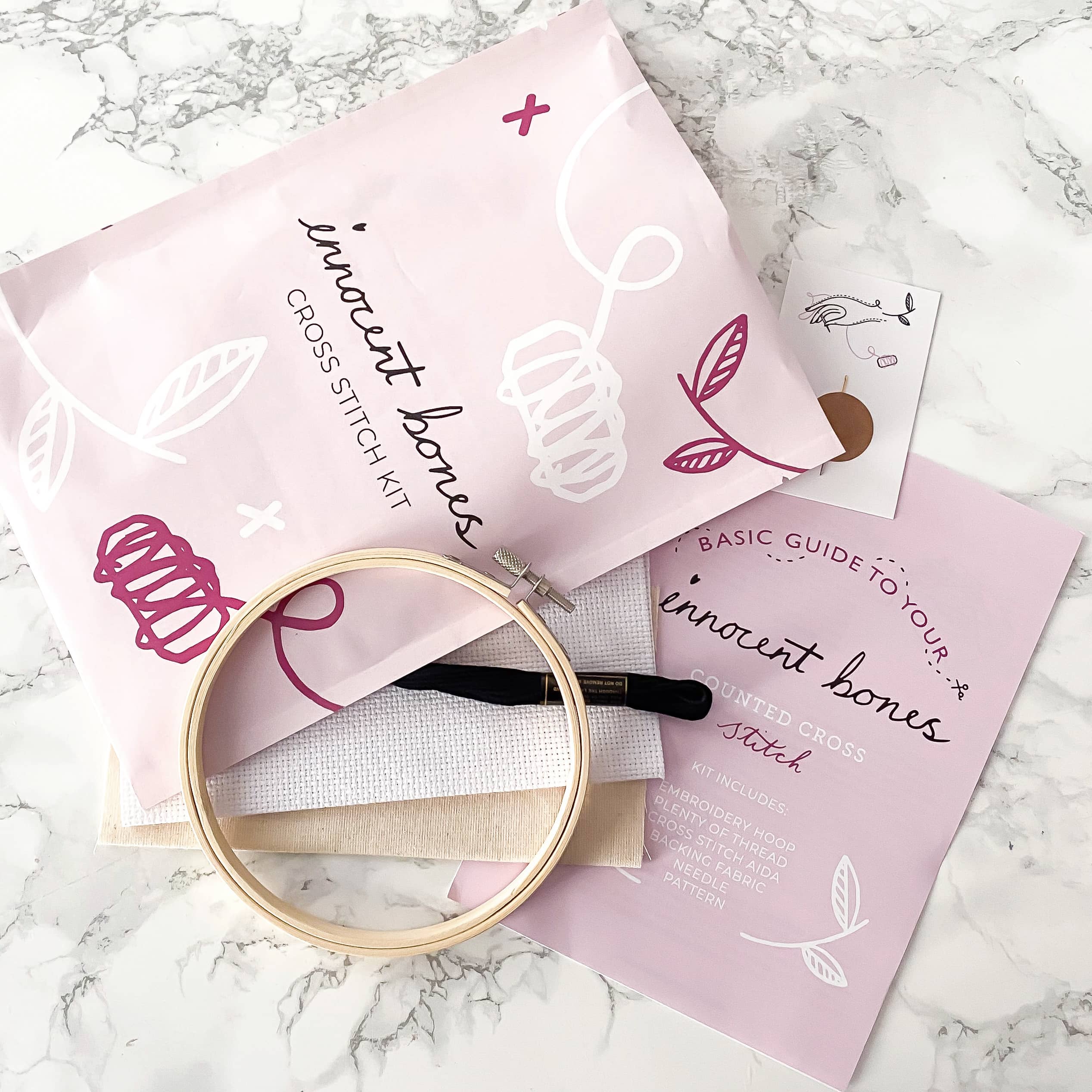 Innocent Bones - Vente Accessoire de broderie/point de croix - Kit de broderie au point de croix moderne Shit1