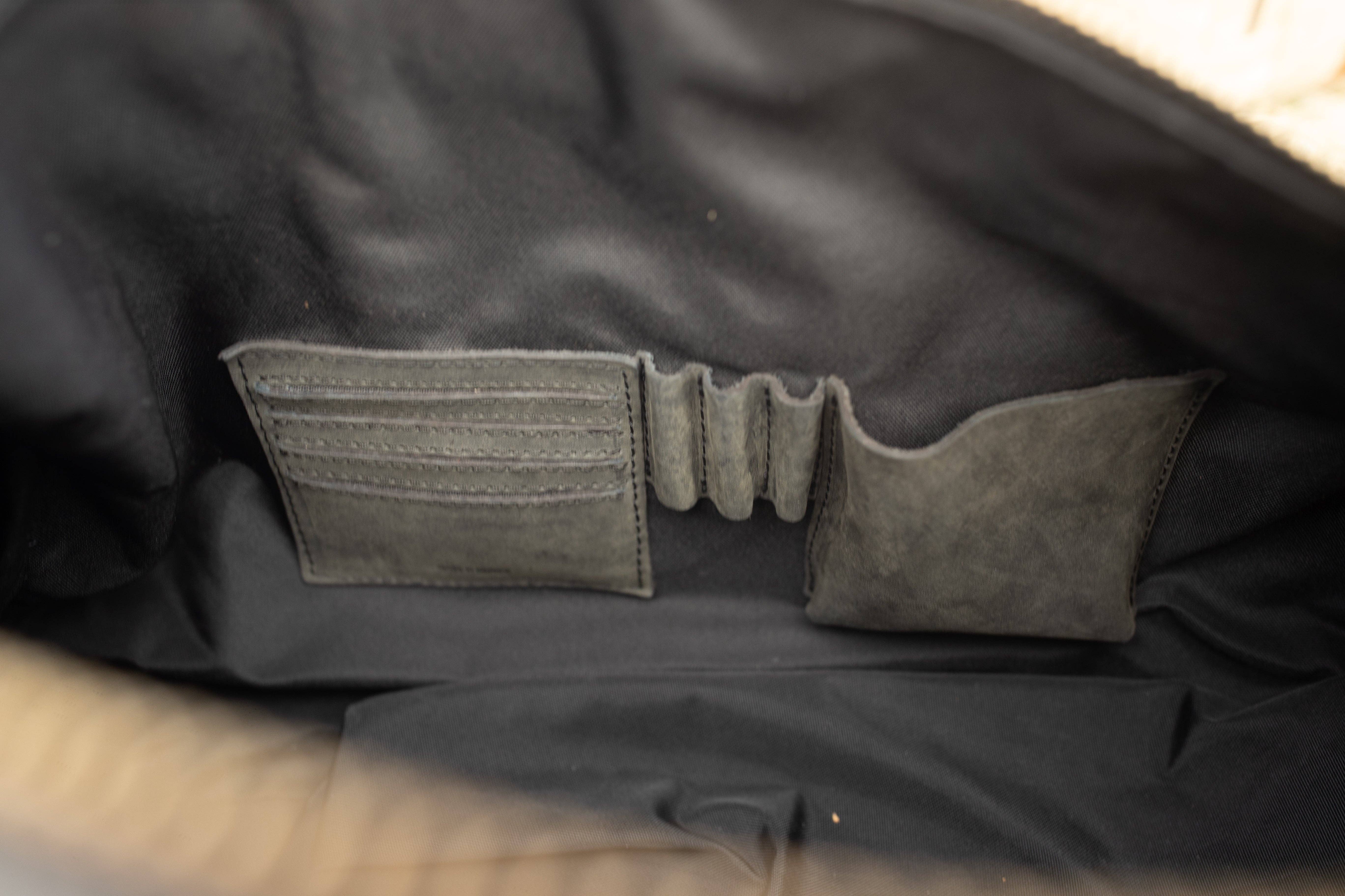 Grå 45L Canvas Weekender för wholesale på Faire7