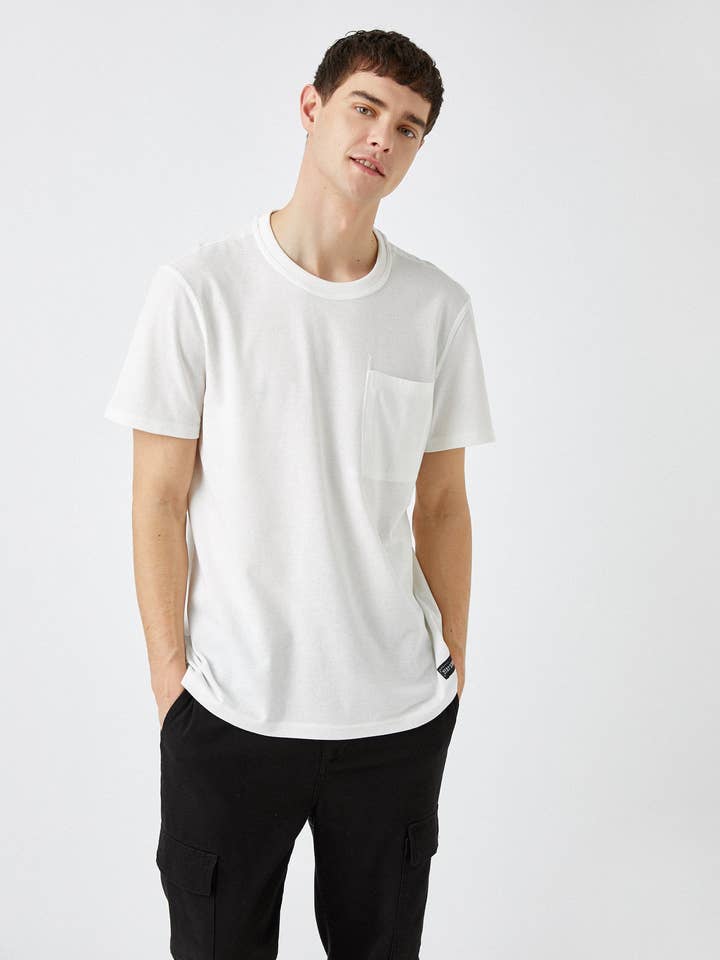 Koton Basic Crew Neck Men's T-Shirt with Pocket for wholesale by KOTON