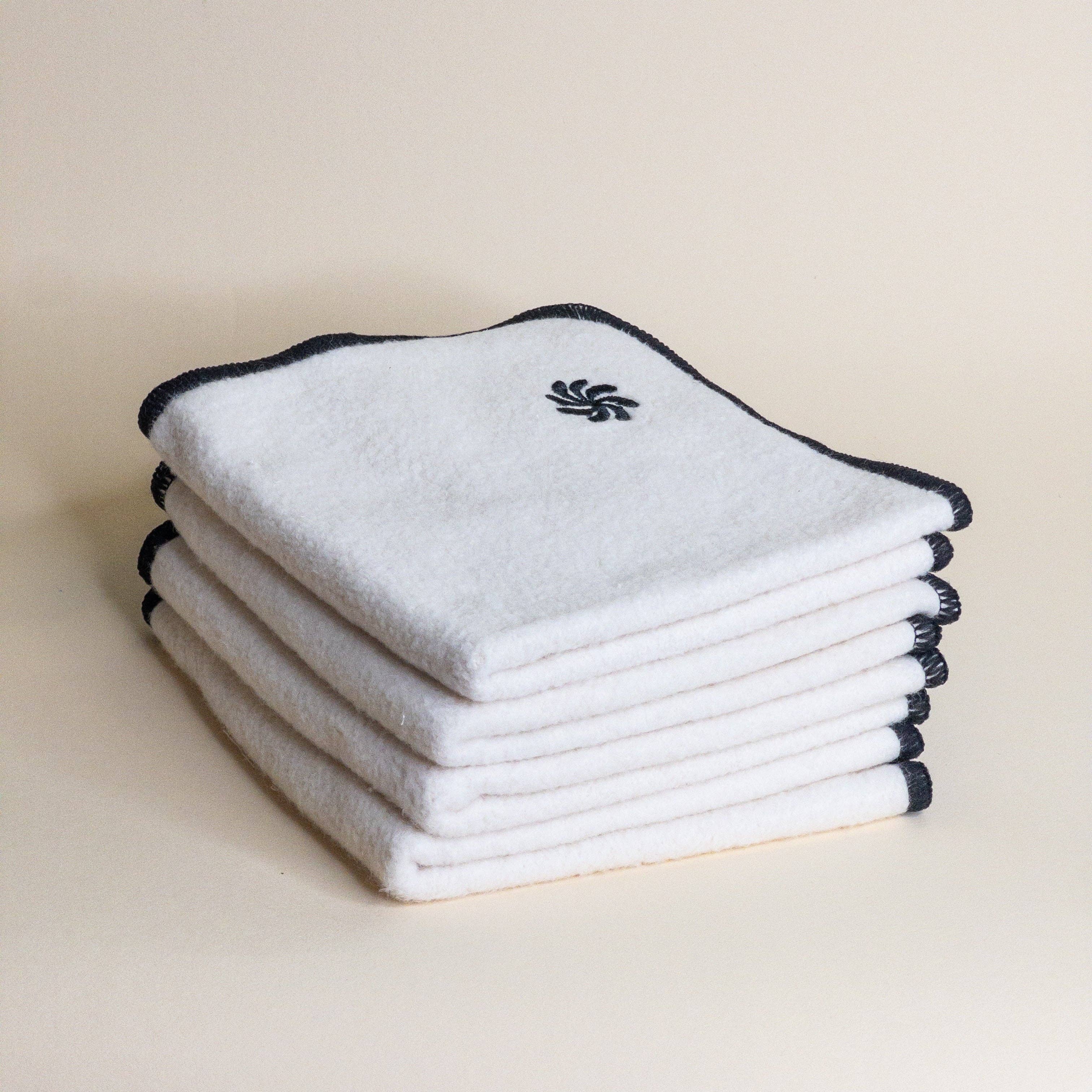 Neighbourhood Botanicals – wholesale Face & body wipes – 4-Pack Hemp & Bamboo Ultimate Cleansing Cloths3