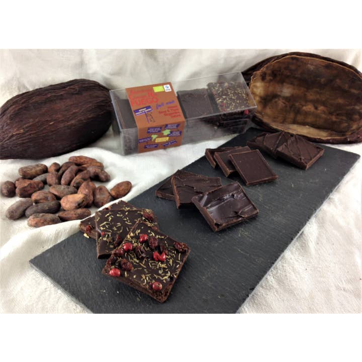 FUEGO tasting box for wholesale by Bouga CacaO