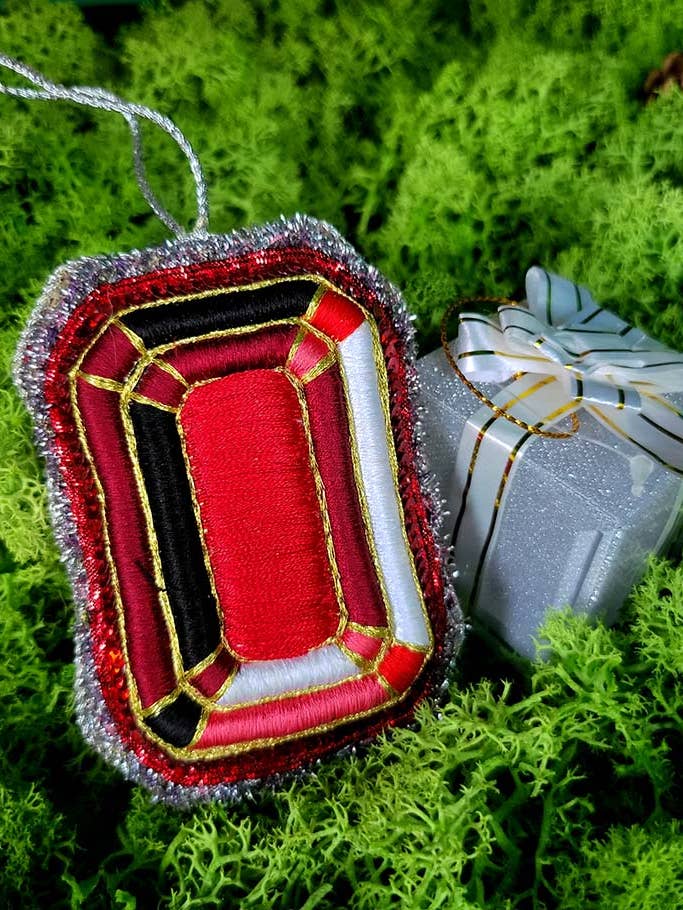 Julrubin: Den Scharlakansröda Flamman för wholesale av Céleste Mogador