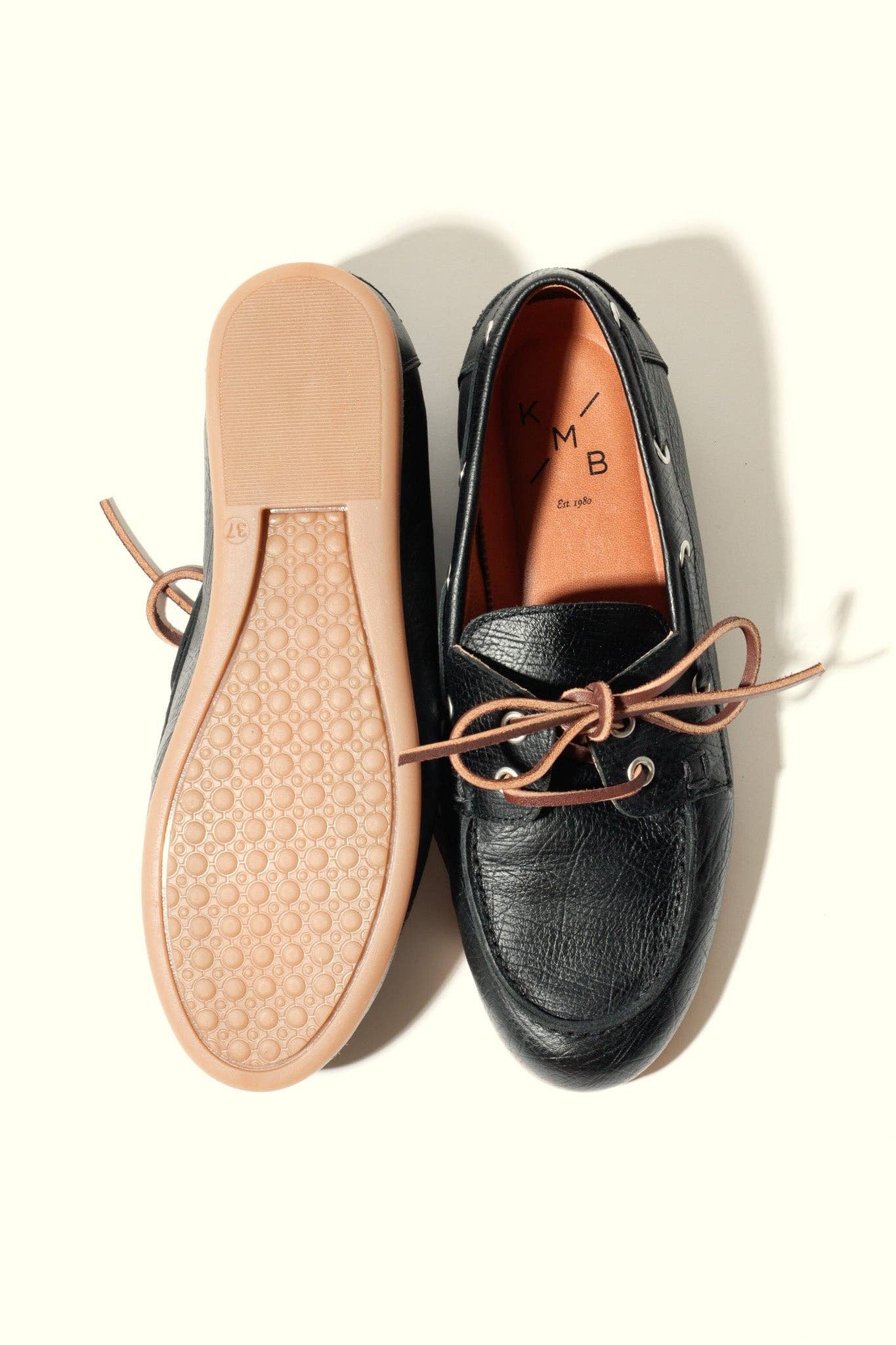 KMB Shoes - Venta al por mayor Zapatos náuticos - Mujer - KAI BLACK – Zapatos náuticos de cuero4