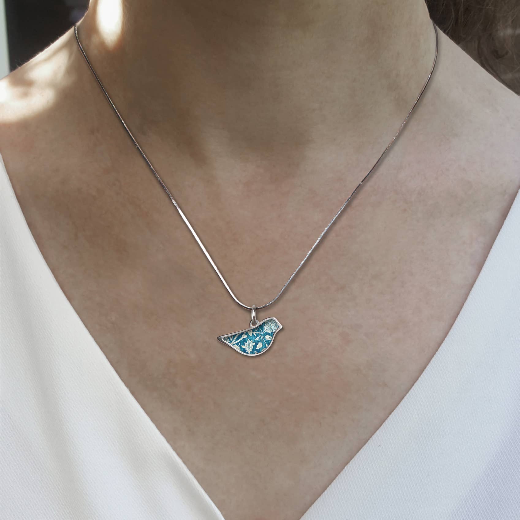 Noa Jewellery - Wholesale Pendant/Charm Necklace - Bird pendant with a decorated ceramic1