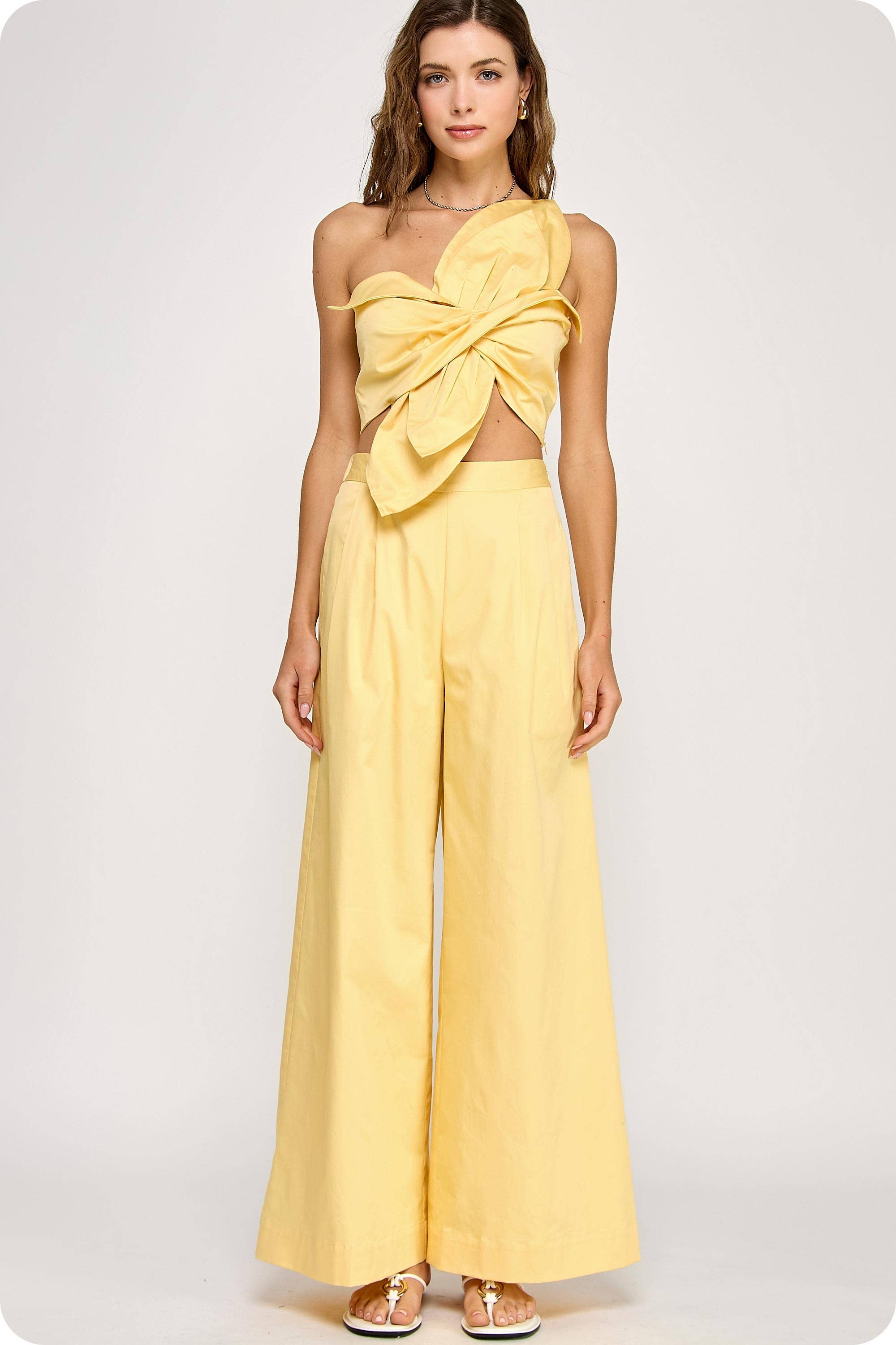 Strut & Bolt - Wholesale Shirt - Women's - One-Shoulder Knotted Flower Bow Crop Top6