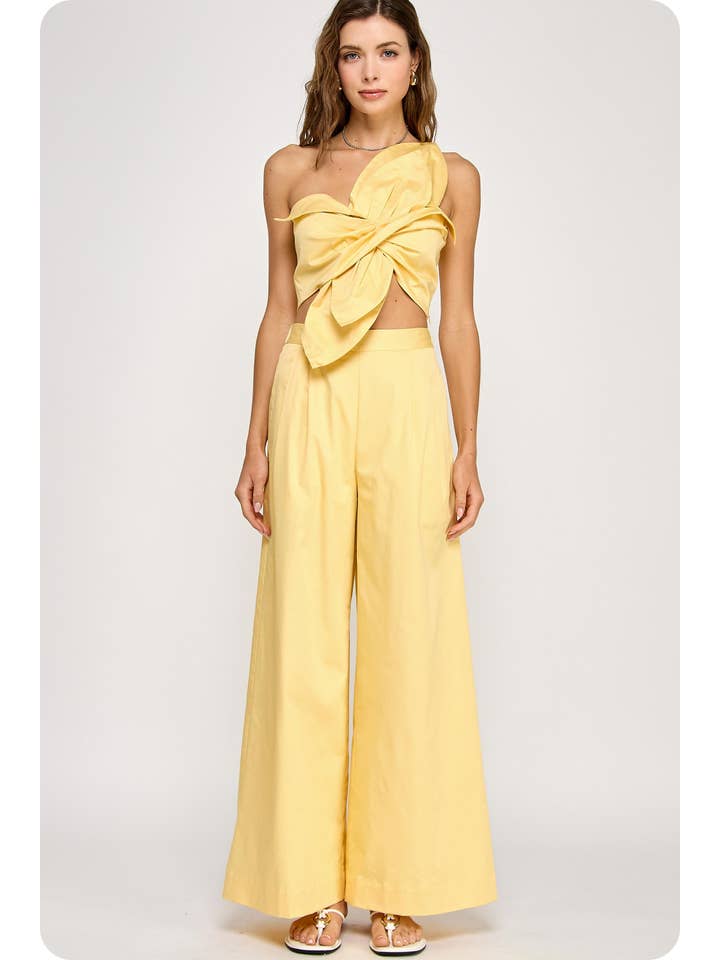 Strut & Bolt - Wholesale Shirt - Women's - One-Shoulder Knotted Flower Bow Crop Top6