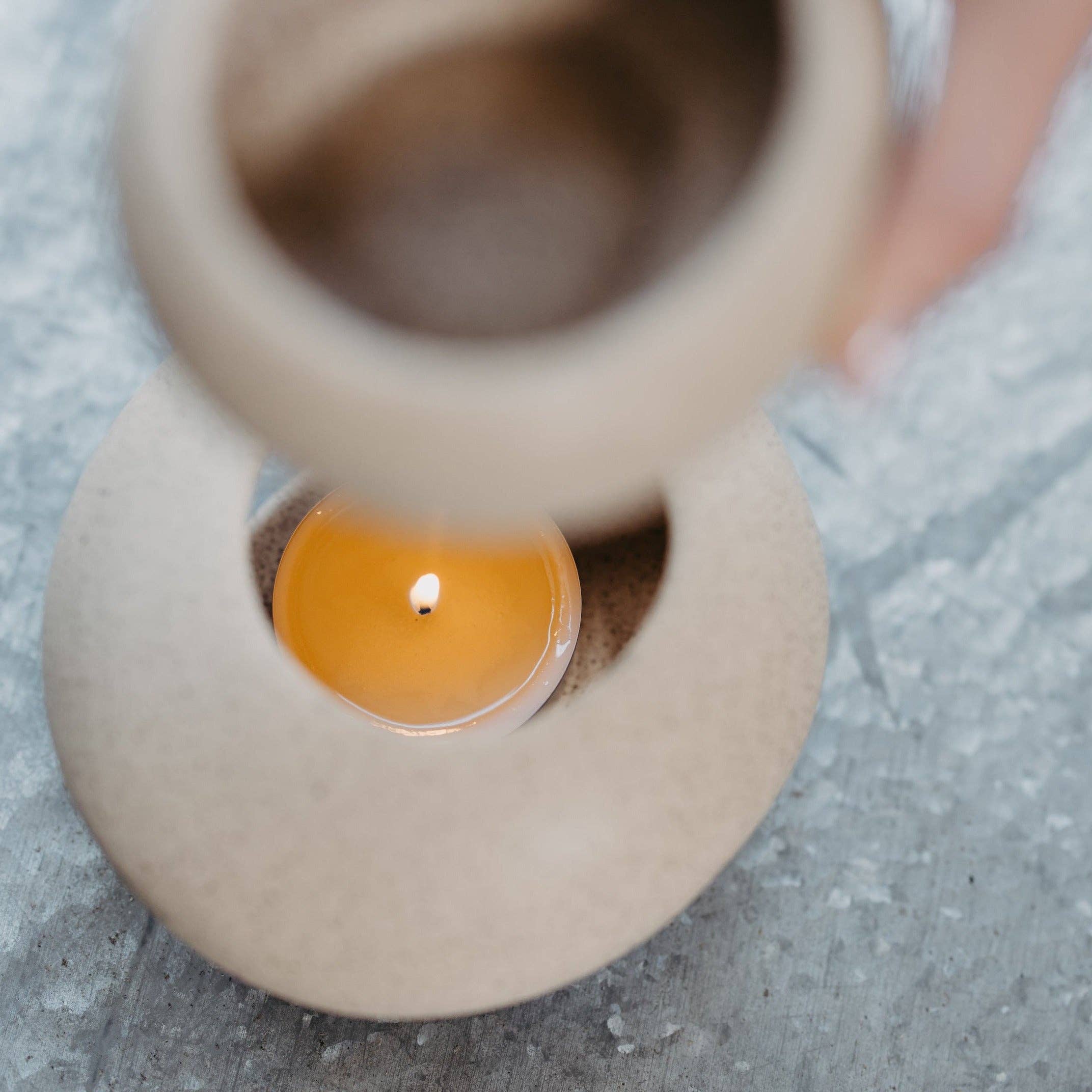 the MUNIO – wholesale Wax warmer – BEIGE CERAMIC WAX WARMER3