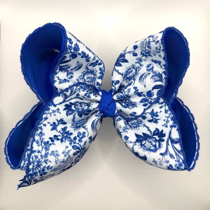 Blå Blommig Toile Månsöm för wholesale av Luminous Sky Bowtique