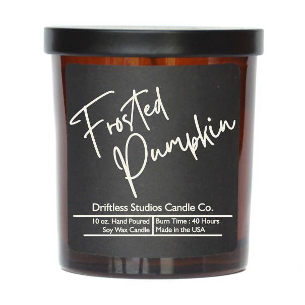 Bougies de soja givrées à la citrouille, pot de 10 oz avec couvercle, étiquette noire pour la vente par Driftless Studios