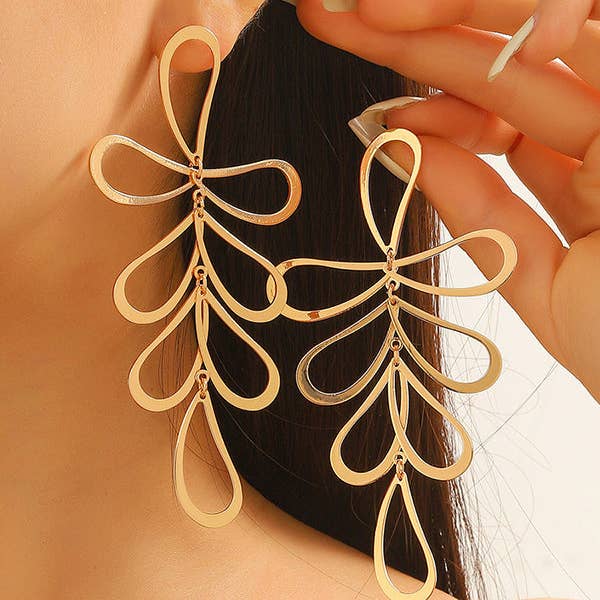 Orecchino con nappine vuote a forma di fiore per la vendita all'ingrosso da parte di Sheer Trend