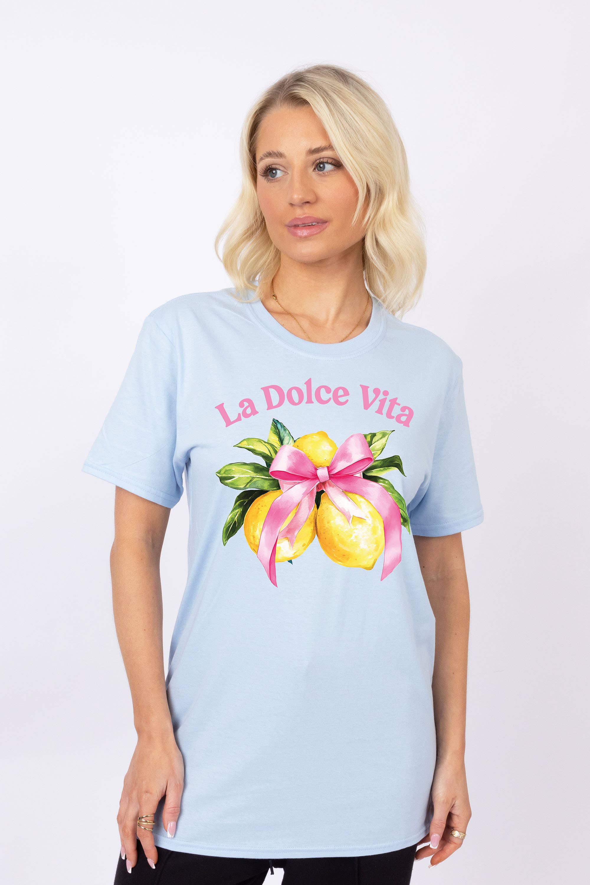 Missi Clothing - Wholesale T-shirt met print - Dames - Dames T-shirt La Dolce Vita met bedrukte strik (Custom pack)3