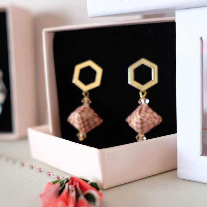 Origami jewelry geometric earrings with Swarovski pearls for wholesale by Kawaii München