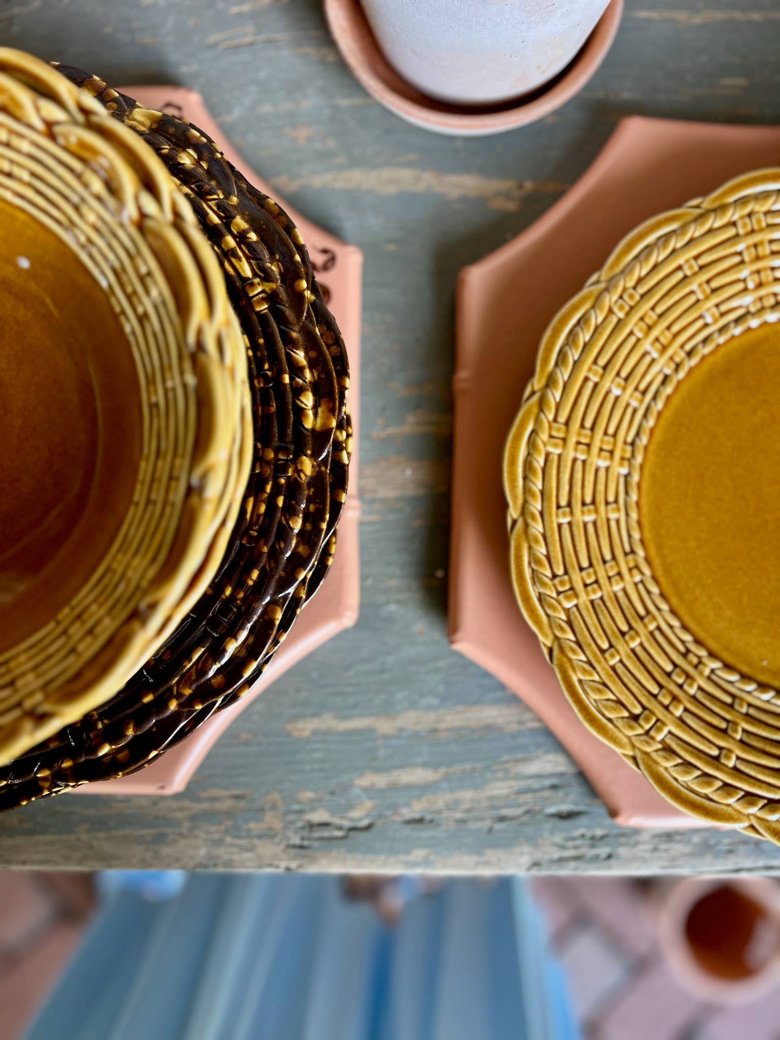 Provvista Designs - Wholesale Dinner Plate - Basket Jubilee Dinner Plate in Tortoise1