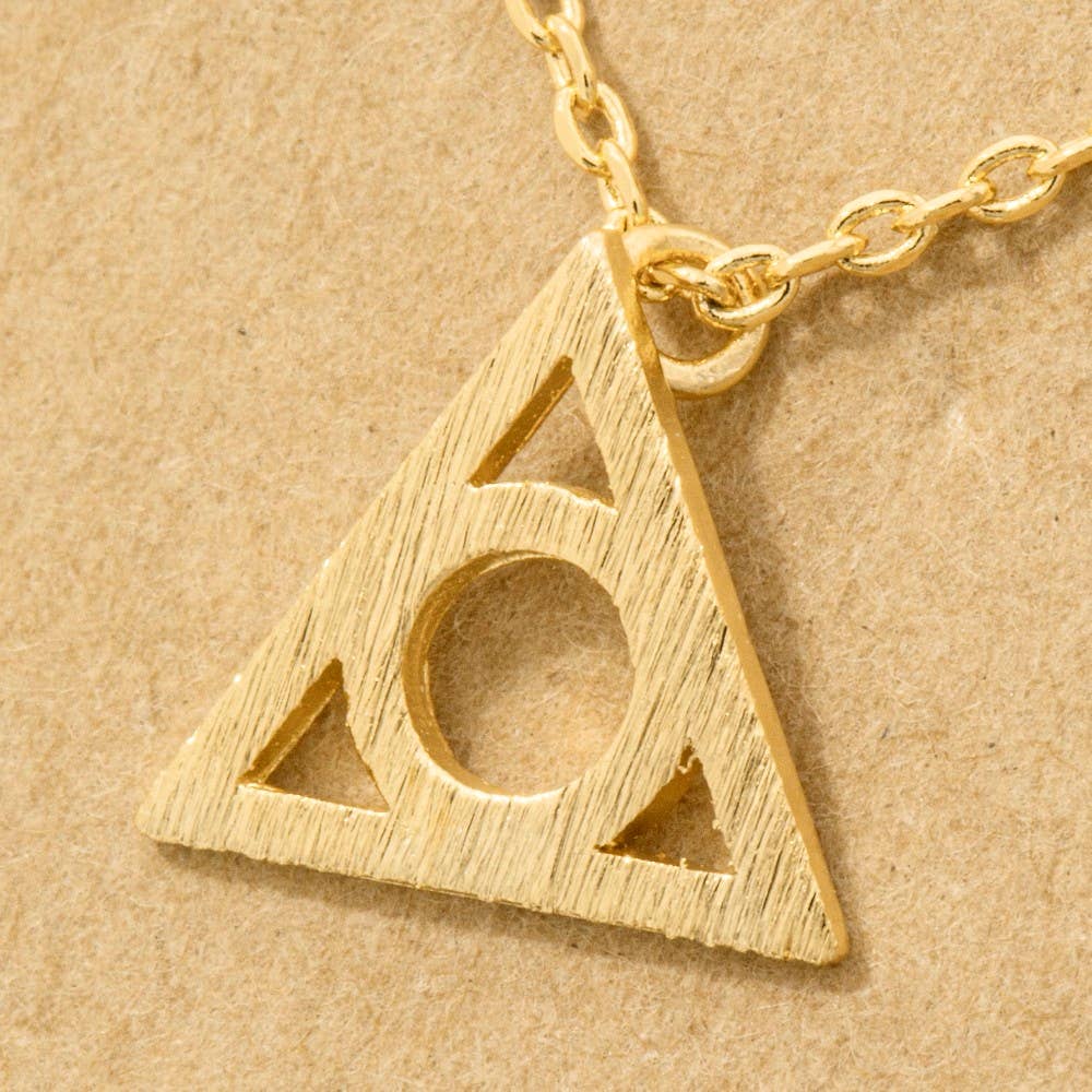 OURO Colar com Pendente de Círculo e Triângulo para venda a revendedores na Faire2