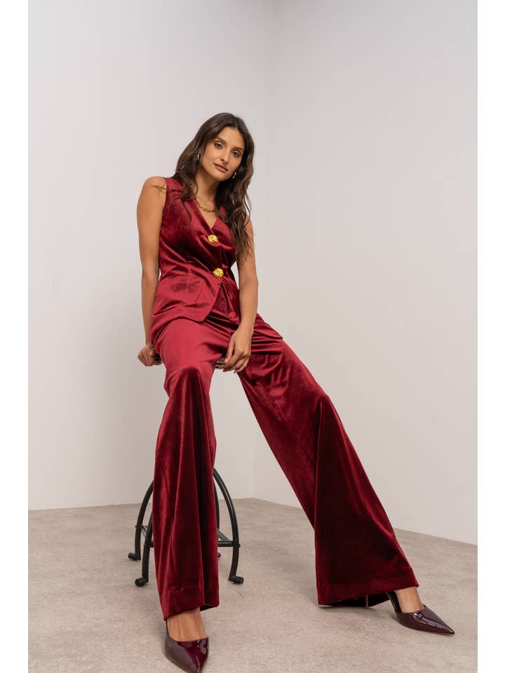 Attentif Paris - Wholesale Suit Vest - Women's - Long velvet cardigan with gold button closure4