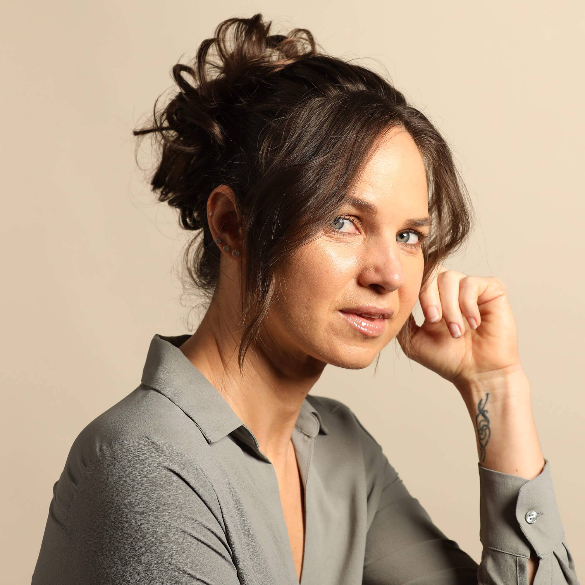 Madison Braids - Wholesale Haarelastiekje - Dames - Madison Braids paardenstaarthouder voor dames met top knoop7