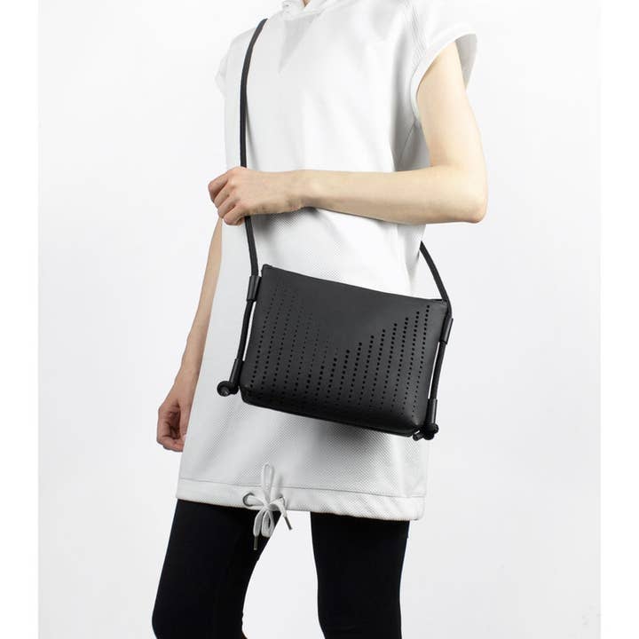 MIMIKRI Design - Wholesale Crossbody Bag - Women's - DINA' leather small shoulder / crossbody bag4