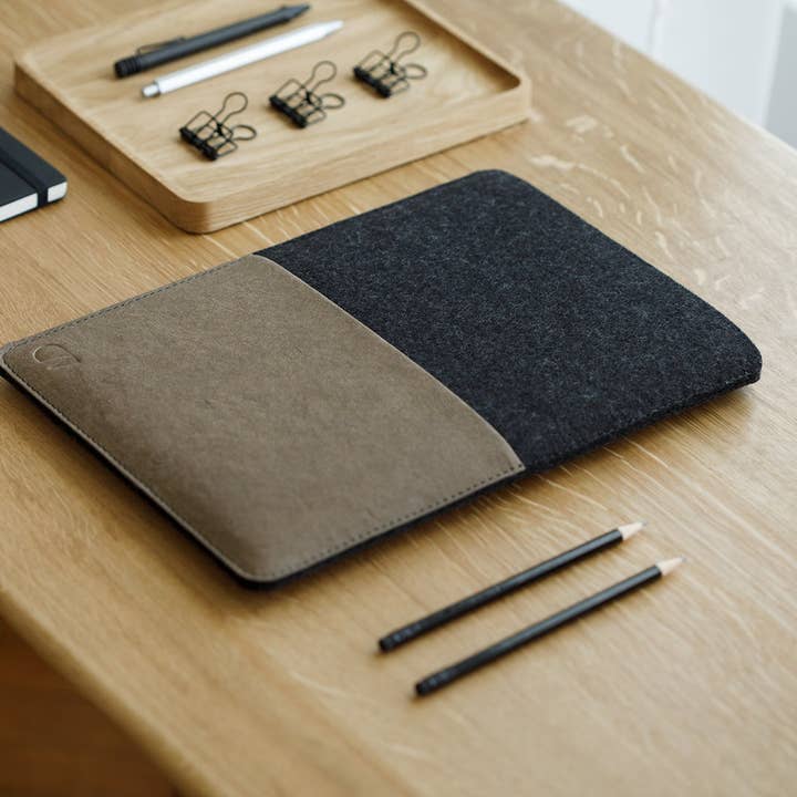 Oakywood - Wholesale Laptop/tablet case – Unisex - Felt MacBook Sleeve7