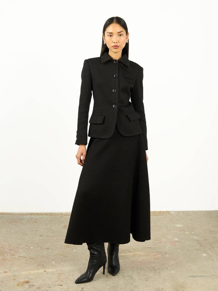 Hoch taillierter, strukturierter A-Linien-Maxirock Schwarz für den Großhandel von JUSTE