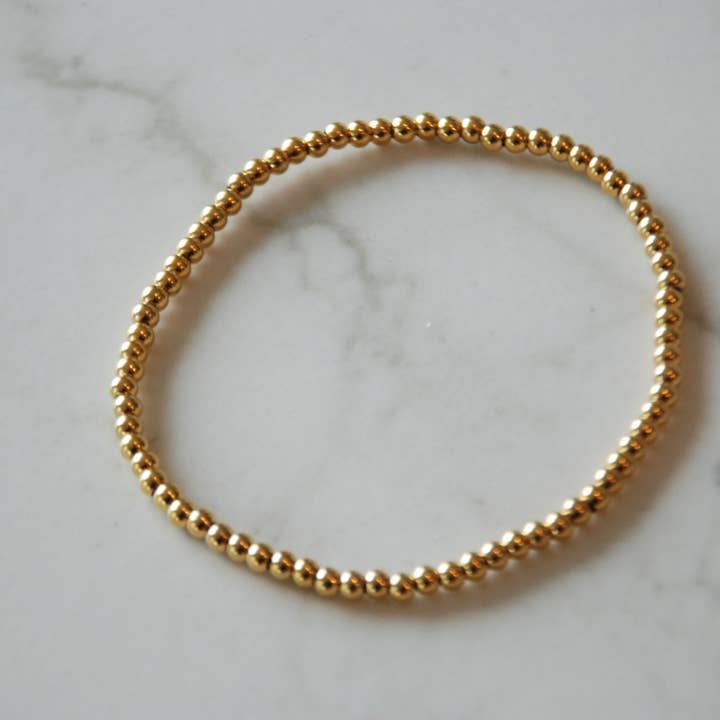 Ash on AK Jewelry - Vente Bracelet de perles - Bracelet Harlow extensible à perles en or rempli 18 carats3