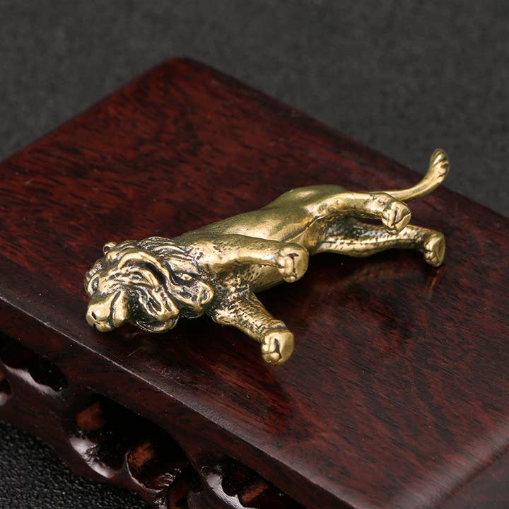 Gemcohub - Wholesale Decorative Figurine - Brass Domineering Lion Animal Ornaments Miniature Model1